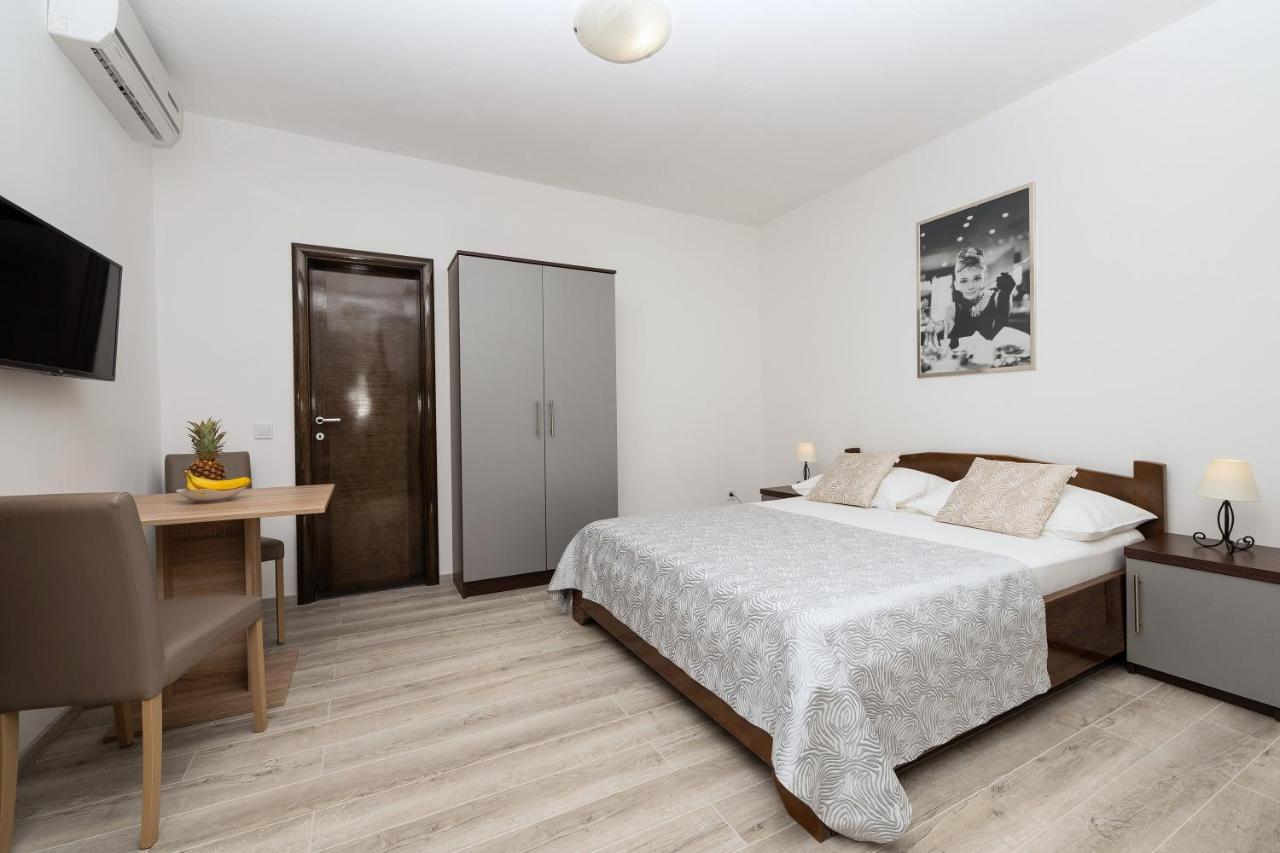 Bilin San Lägenhet Baška Voda Exteriör bild