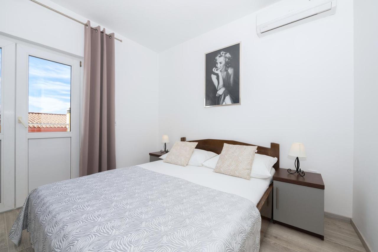Bilin San Lägenhet Baška Voda Exteriör bild