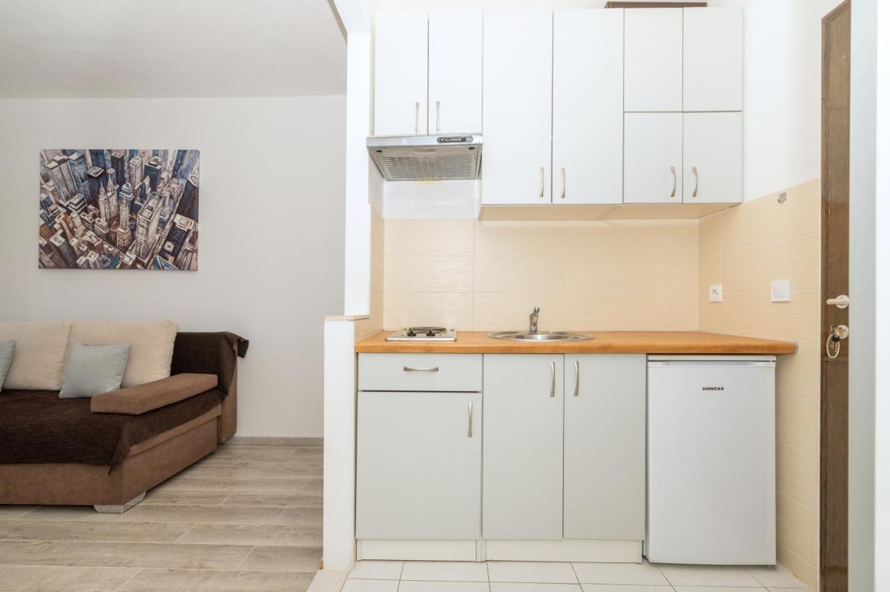 Bilin San Lägenhet Baška Voda Exteriör bild