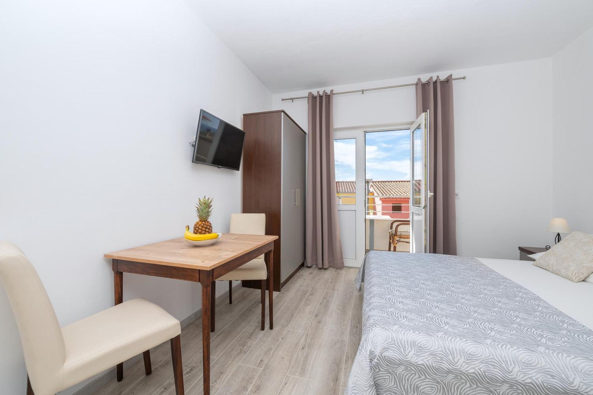 Bilin San Lägenhet Baška Voda Exteriör bild