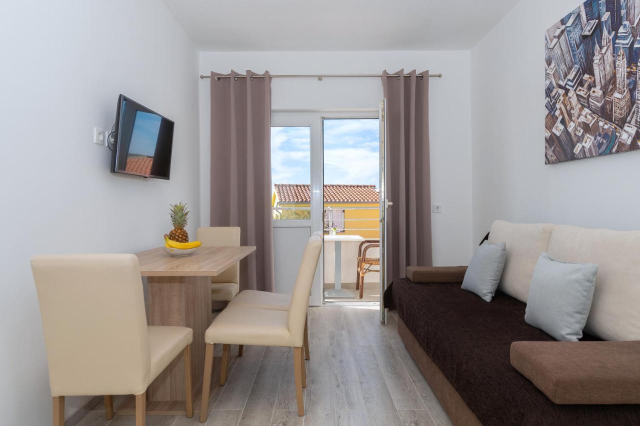 Bilin San Lägenhet Baška Voda Exteriör bild